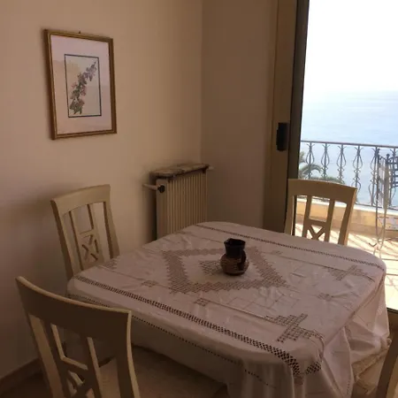 Apartament Paris Palace Face Mer Mentona